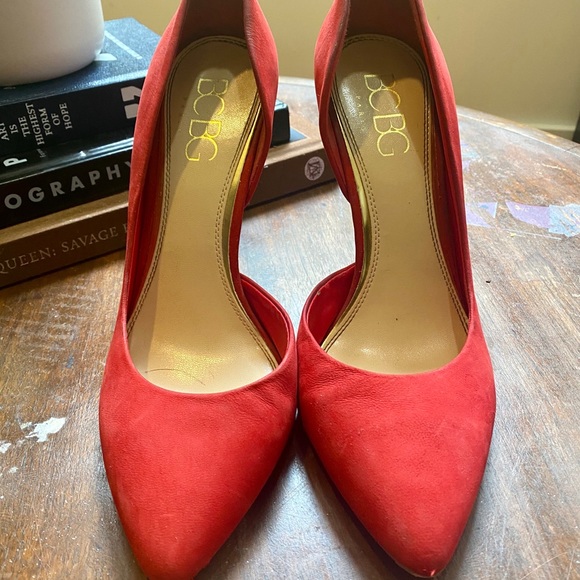 BCBG Red Pointed Toe Stiletto - Picture 2 of 9